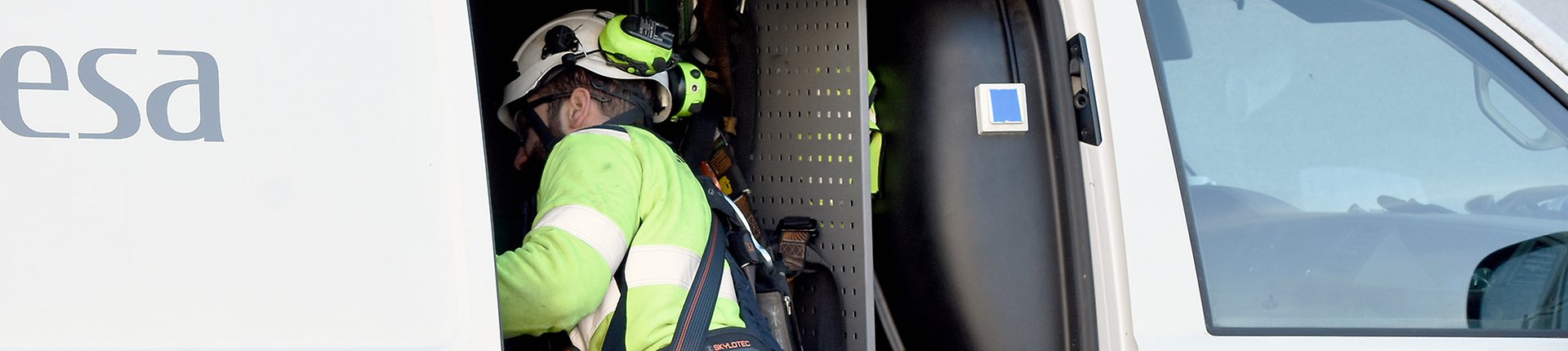 Bil för vindkrafttekniker.